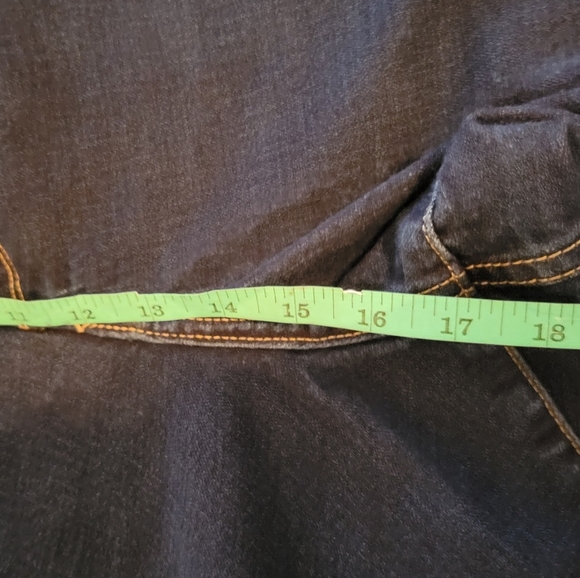 Lane Bryant Blue Stretch Denim Capri Jeans - Picture 9 of 9